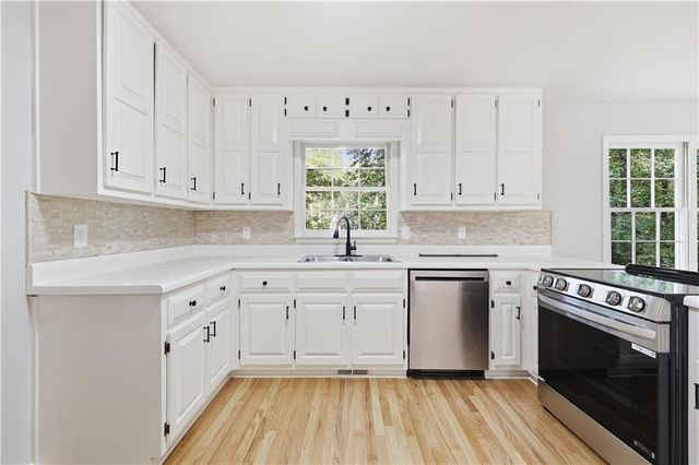 2706 Lillie Lake Drive SW, Marietta, GA 30064