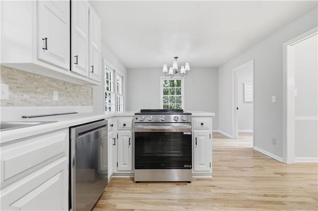 2706 Lillie Lake Drive SW, Marietta, GA 30064