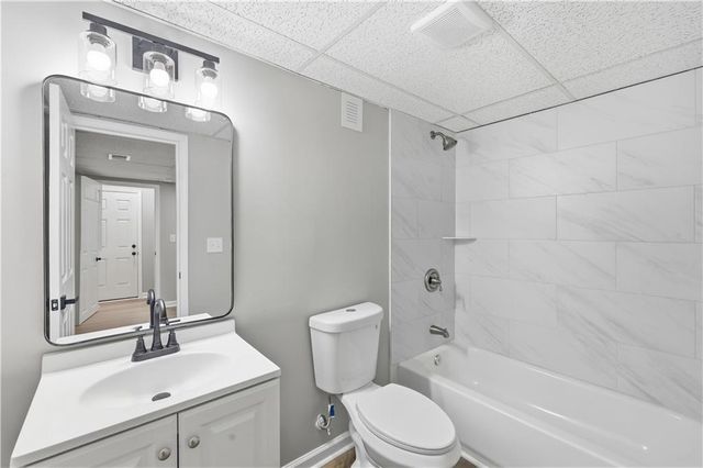 2706 Lillie Lake Drive SW, Marietta, GA 30064