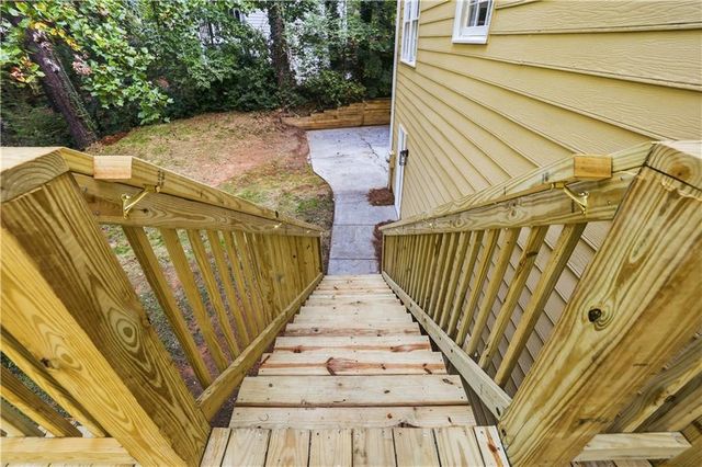2706 Lillie Lake Drive SW, Marietta, GA 30064