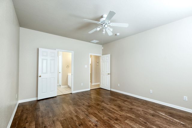 2744 Kickapoo Cavern DR, Pflugerville, TX 78660