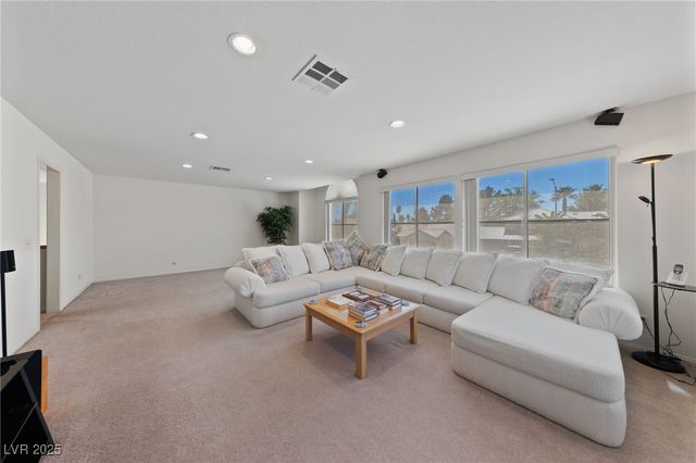 8128 Bay Pines Avenue, Las Vegas, NV 89128