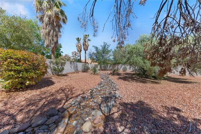 8128 Bay Pines Avenue, Las Vegas, NV 89128