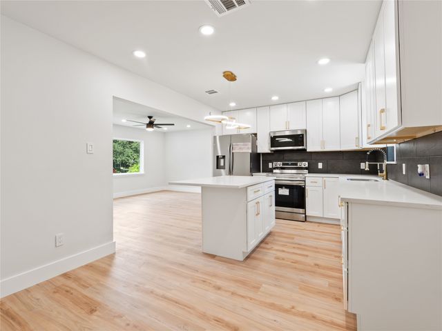 610 Dogwood Trail, Dallas, TX 75224