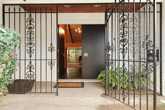 4140 Oakridge Way, Stockton, CA 95204