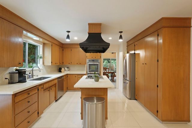 4140 Oakridge Way, Stockton, CA 95204