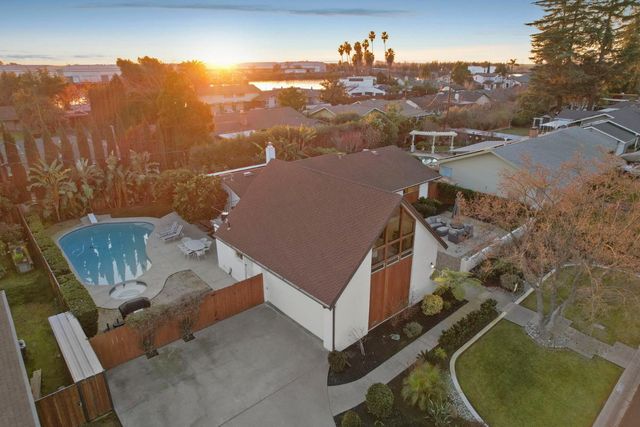 4140 Oakridge Way, Stockton, CA 95204