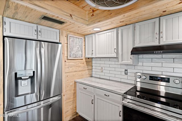 10443 W BUTLER Drive, Peoria, AZ 85345