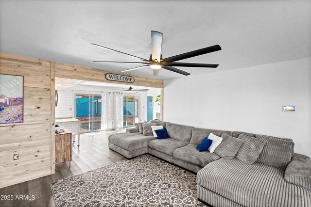 10443 W BUTLER Drive, Peoria, AZ 85345