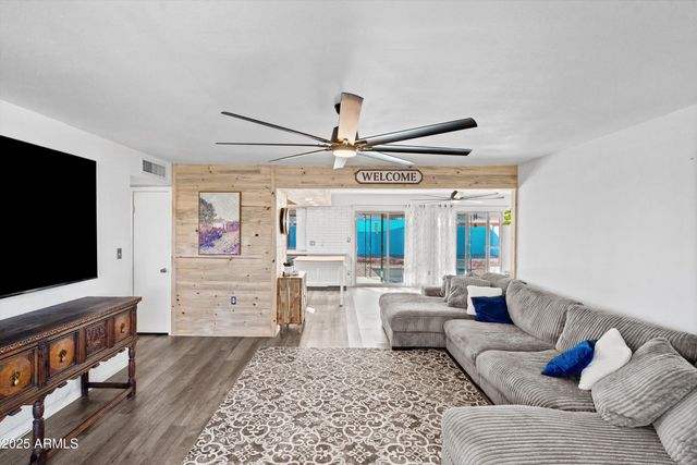 10443 W BUTLER Drive, Peoria, AZ 85345