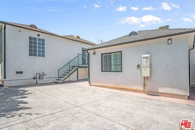 8322 Colegio Drive, Los Angeles, CA 90045