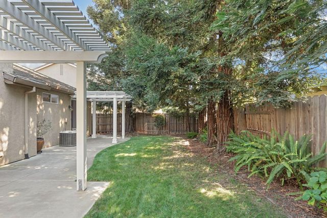 2616 Ponderosa Dr, Lodi, CA 95242