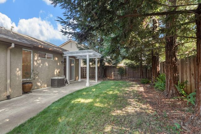 2616 Ponderosa Dr, Lodi, CA 95242