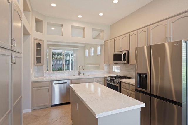 2616 Ponderosa Dr, Lodi, CA 95242