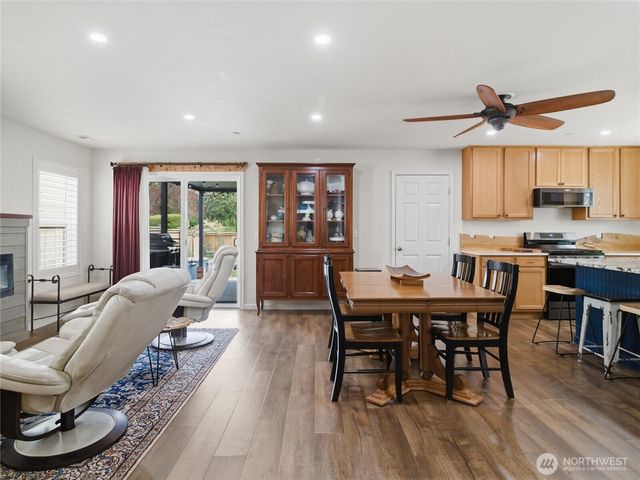 1813 Charles Street, Dupont, WA 98327