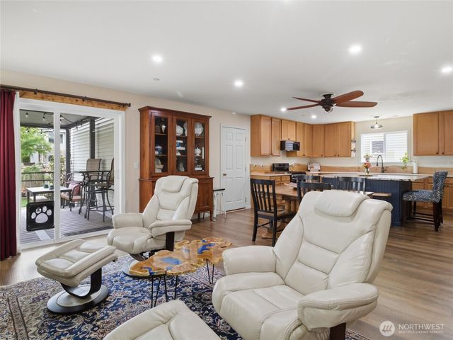 1813 Charles Street, Dupont, WA 98327
