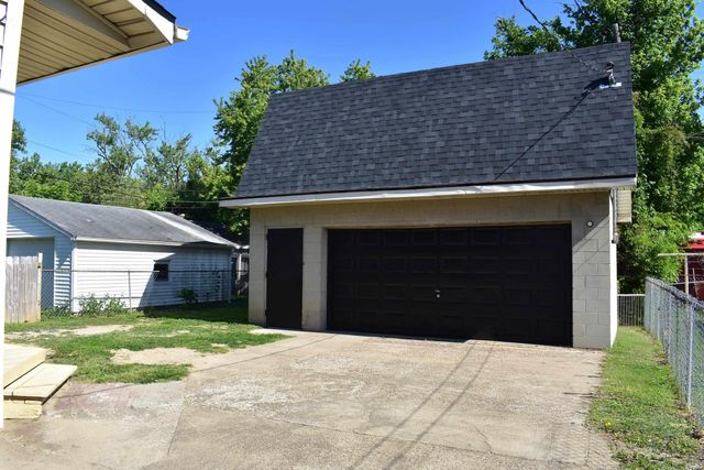 1024 Vanderburgh Avenue, Evansville, IN 47711