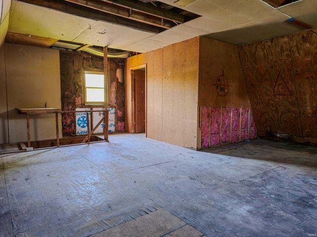 1024 Vanderburgh Avenue, Evansville, IN 47711