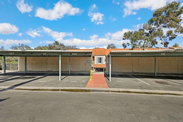 2330 Hosp Way 202, Carlsbad, CA 92008