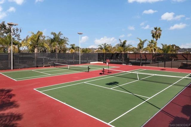 2330 Hosp Way 202, Carlsbad, CA 92008