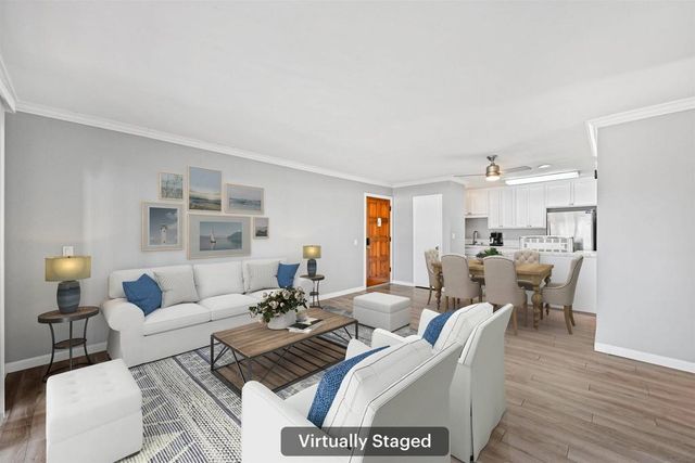 2330 Hosp Way 202, Carlsbad, CA 92008