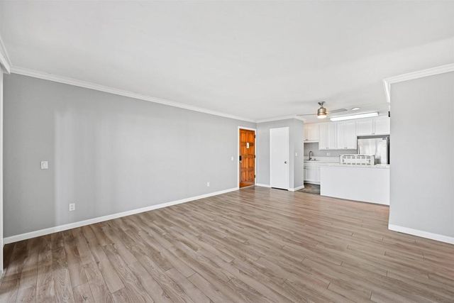 2330 Hosp Way 202, Carlsbad, CA 92008