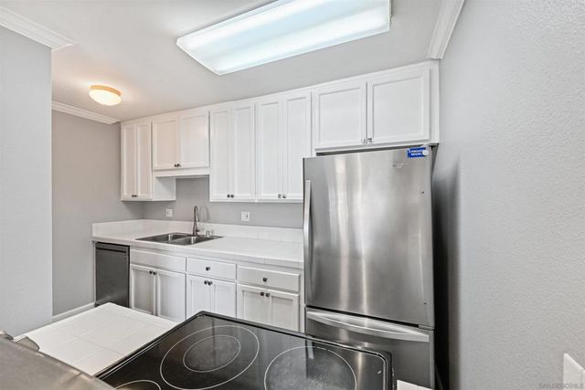 2330 Hosp Way 202, Carlsbad, CA 92008