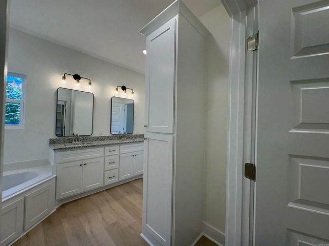 2-B Silverleaf Cove, Greenbrier, AR 72058