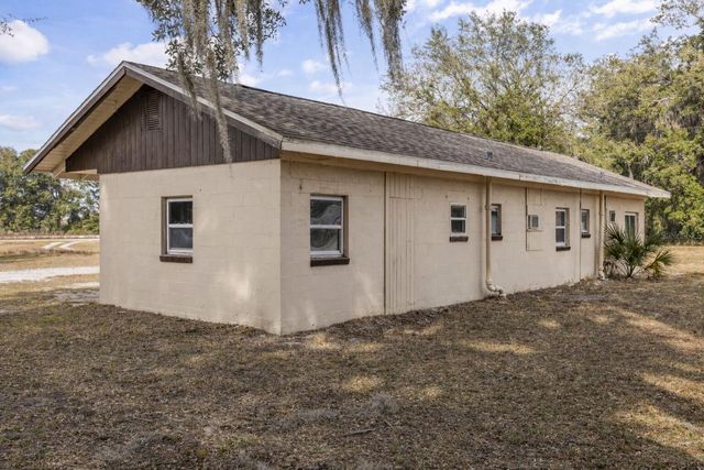 8010 SE US HIGHWAY 301, Hawthorne, FL 32640