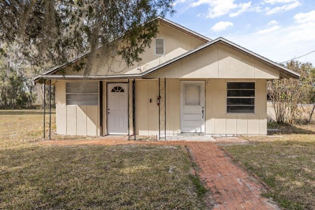 8010 SE US HIGHWAY 301, Hawthorne, FL 32640