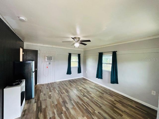 8010 SE US HIGHWAY 301, Hawthorne, FL 32640