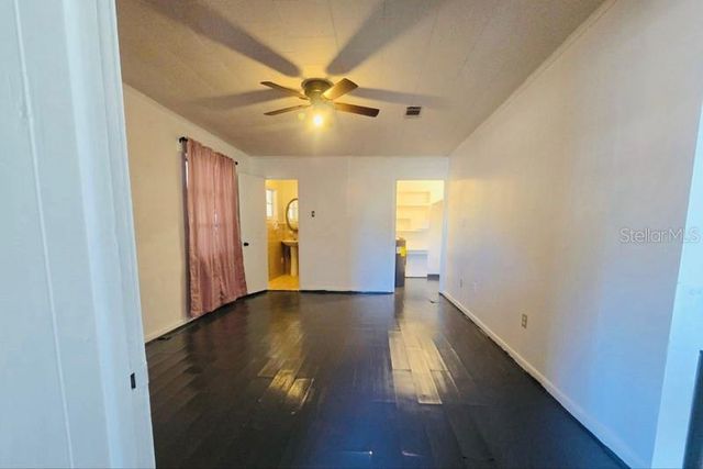 8010 SE US HIGHWAY 301, Hawthorne, FL 32640