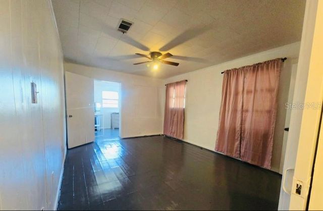 8010 SE US HIGHWAY 301, Hawthorne, FL 32640