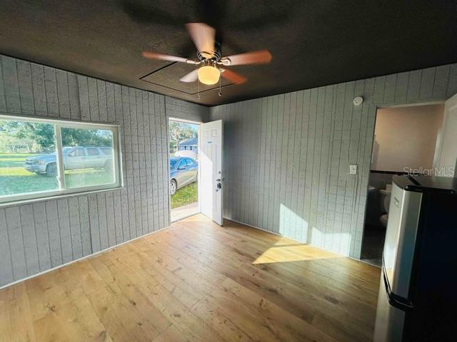 8010 SE US HIGHWAY 301, Hawthorne, FL 32640