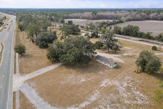 8010 SE US HIGHWAY 301, Hawthorne, FL 32640