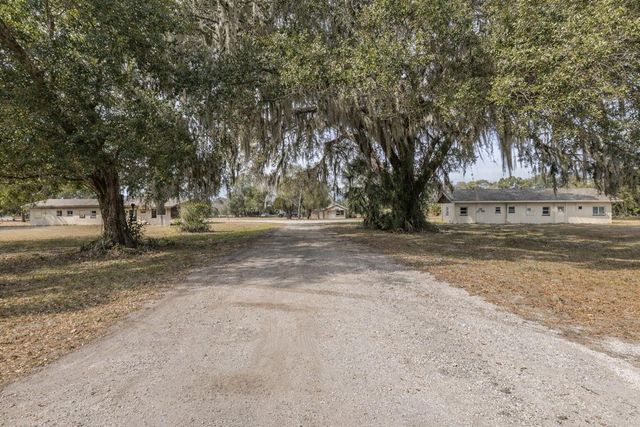 8010 SE US HIGHWAY 301, Hawthorne, FL 32640