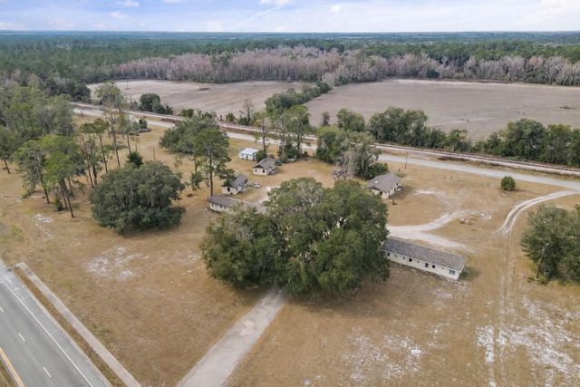 8010 SE US HIGHWAY 301, Hawthorne, FL 32640