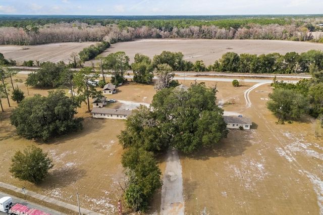 8010 SE US HIGHWAY 301, Hawthorne, FL 32640