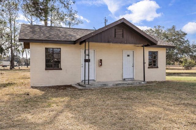 8010 SE US HIGHWAY 301, Hawthorne, FL 32640