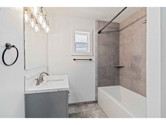 753 Se SUMNER St, Camas, WA 98607