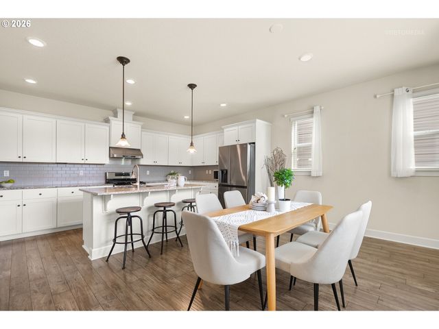 5389 Se DAVIS Rd, Hillsboro, OR 97123