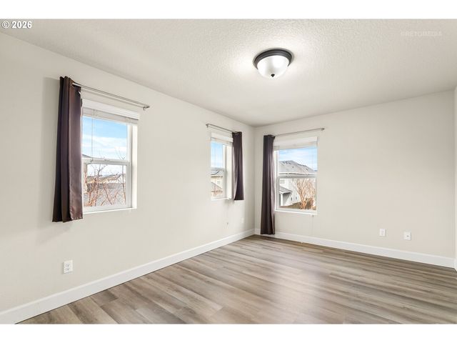 5389 Se DAVIS Rd, Hillsboro, OR 97123