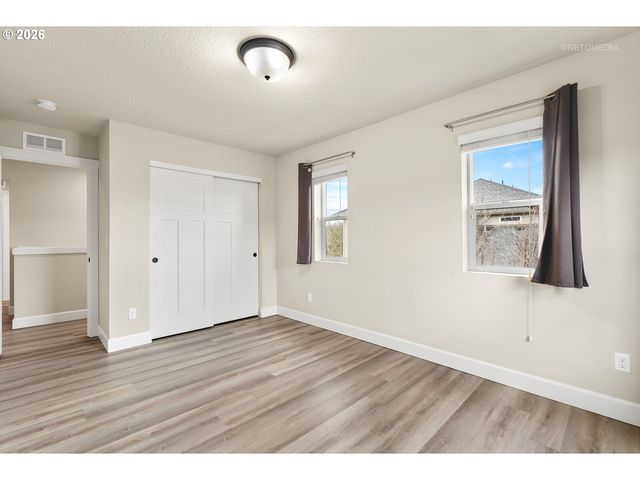 5389 Se DAVIS Rd, Hillsboro, OR 97123