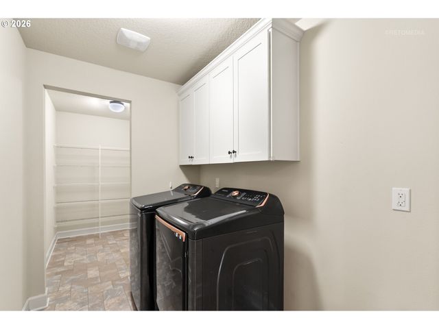 5389 Se DAVIS Rd, Hillsboro, OR 97123