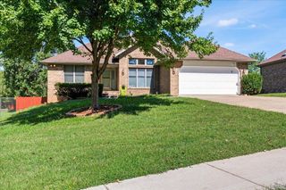 4622 West Avenue, Springfield, MO 65810