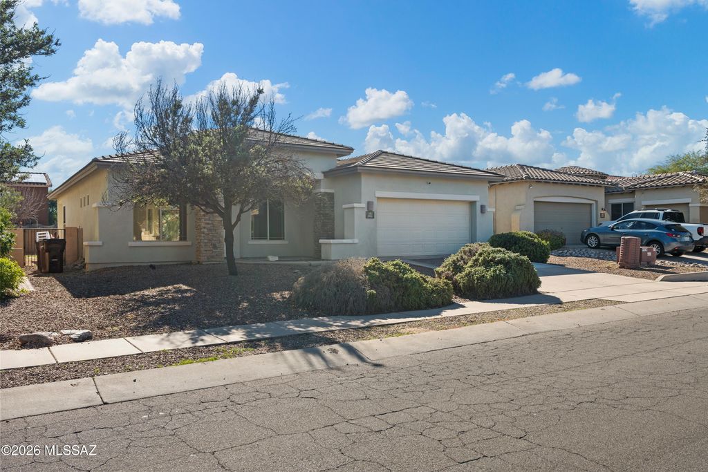 86 E Camino Rancho Cielo, Sahuarita, AZ 85629