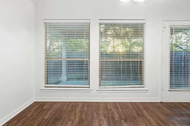 500 Hidden Meadow Court, Desoto, TX 75115