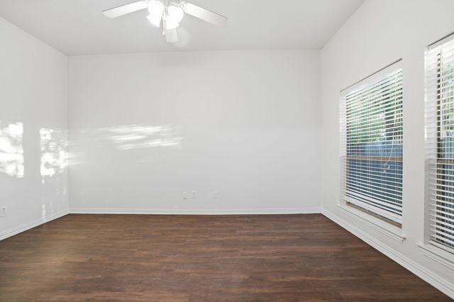 500 Hidden Meadow Court, Desoto, TX 75115