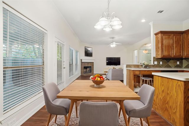 500 Hidden Meadow Court, Desoto, TX 75115