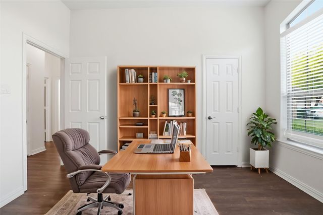 500 Hidden Meadow Court, Desoto, TX 75115